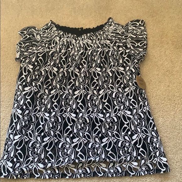 Tops - Floral blouse